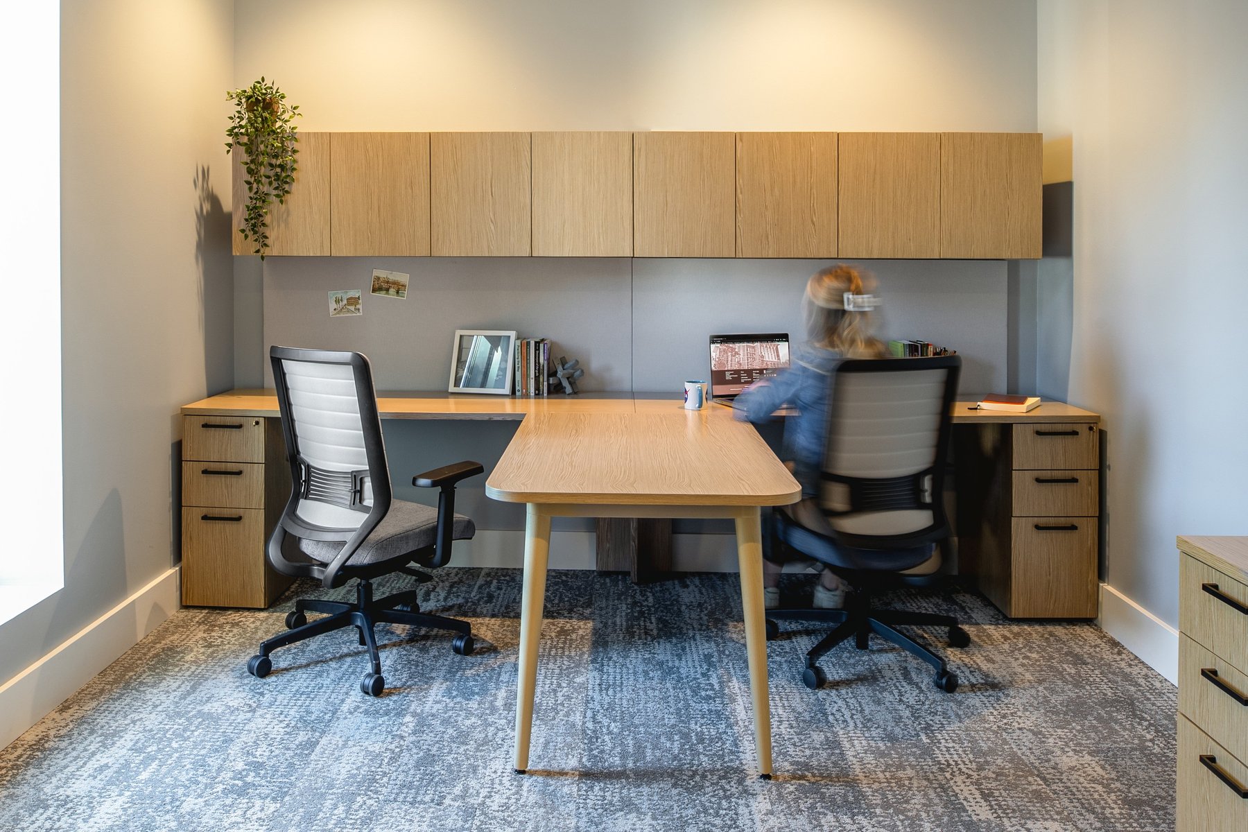 Kentucky University — private study office with an L-shaped desk